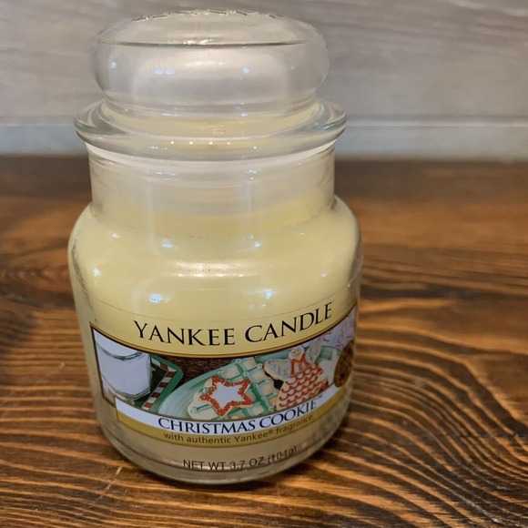 Yankee Candle Christmas Cookie Candle‎ 3.7 oz NEW! - Picture 1 of 3